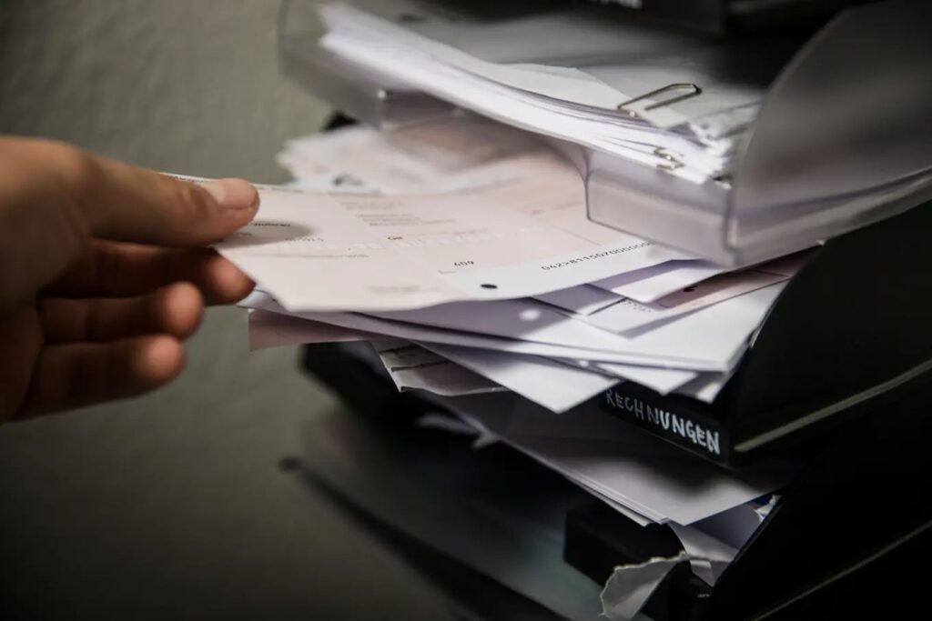 Законы и регламент: